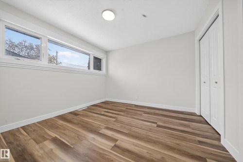 11815 46 Street, Edmonton, AB - Indoor Photo Showing Other Room