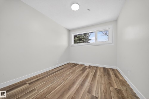 11815 46 Street, Edmonton, AB - Indoor Photo Showing Other Room