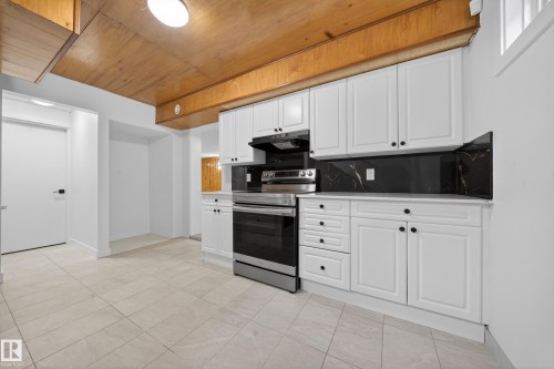 11815 46 Street, Edmonton, AB - Indoor Photo Showing Kitchen