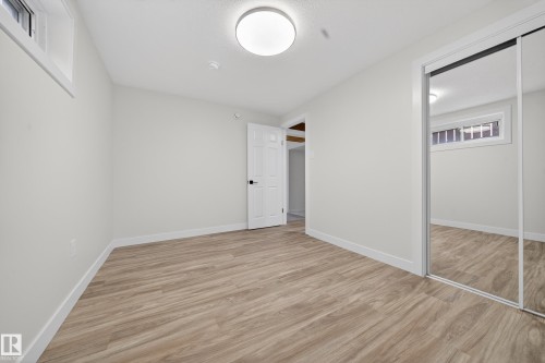 11815 46 Street, Edmonton, AB - Indoor Photo Showing Other Room