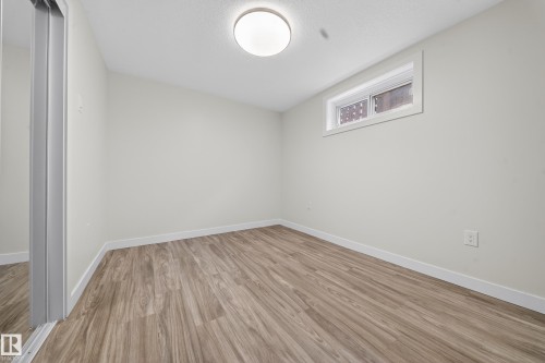 11815 46 Street, Edmonton, AB - Indoor Photo Showing Other Room