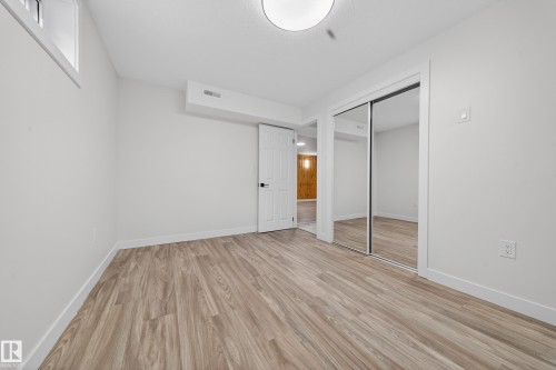 11815 46 Street, Edmonton, AB - Indoor Photo Showing Other Room