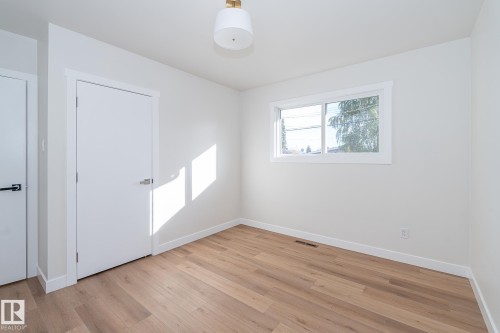 6807 98A Avenue, Edmonton, AB - Indoor Photo Showing Other Room