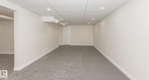 6807 98A Avenue, Edmonton, AB - Indoor Photo Showing Other Room