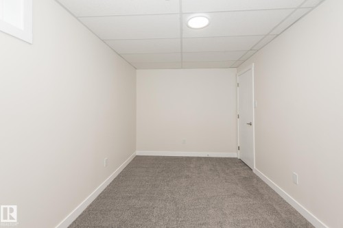 6807 98A Avenue, Edmonton, AB - Indoor Photo Showing Other Room