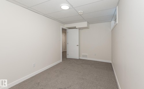 6807 98A Avenue, Edmonton, AB - Indoor Photo Showing Other Room