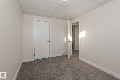 6807 98A Avenue, Edmonton, AB - Indoor Photo Showing Other Room