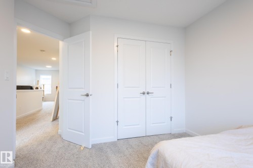 1994 Kroetsch Crescent, Edmonton, AB - Indoor Photo Showing Bedroom
