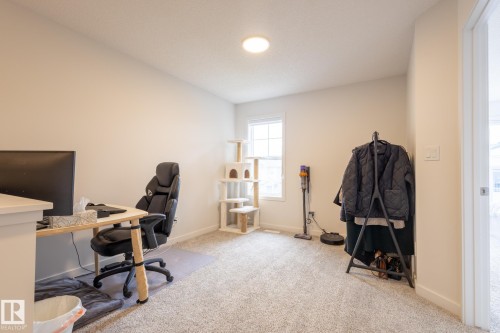 1994 Kroetsch Crescent, Edmonton, AB - Indoor Photo Showing Office