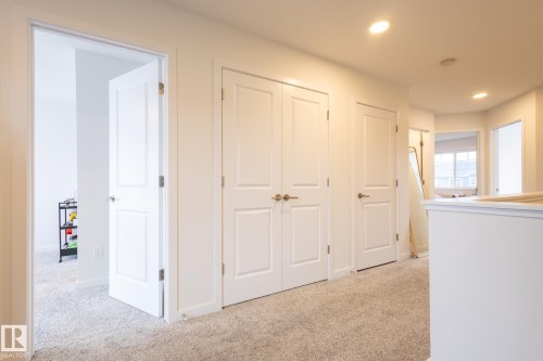 1994 Kroetsch Crescent, Edmonton, AB - Indoor