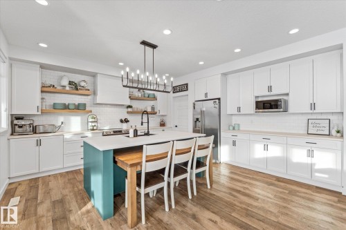 18 3410 Ste. Anne Trail, Rural Lac Ste. Anne County, AB - Indoor Photo Showing Kitchen