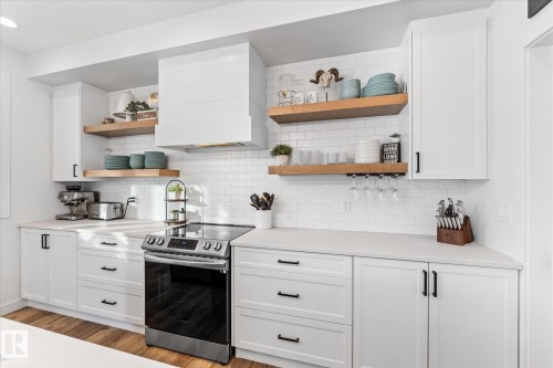 18 3410 Ste. Anne Trail, Rural Lac Ste. Anne County, AB - Indoor Photo Showing Kitchen