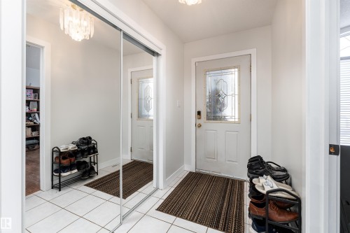948 Ormsby Wynd, Edmonton, AB - Indoor Photo Showing Other Room