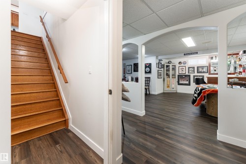 948 Ormsby Wynd, Edmonton, AB - Indoor Photo Showing Other Room