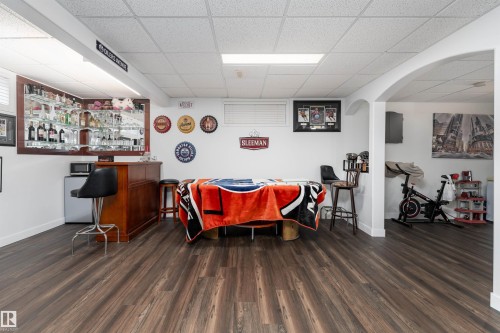 948 Ormsby Wynd, Edmonton, AB - Indoor Photo Showing Other Room
