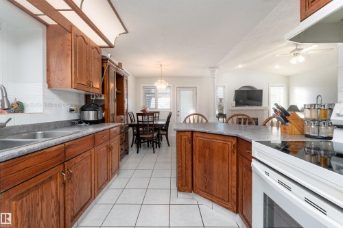 948 Ormsby Wynd, Edmonton, AB - Indoor Photo Showing Kitchen With Double Sink