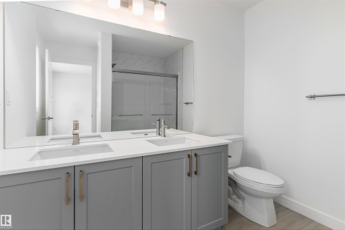 1250 Mcleod Avenue, Spruce Grove, AB - Indoor Photo Showing Bathroom