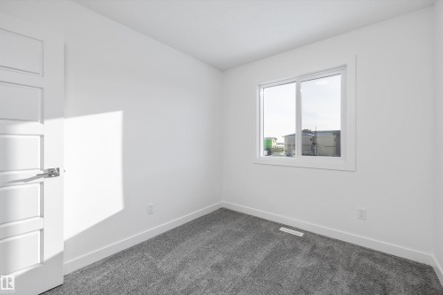 18851 29 Avenue, Edmonton, AB - Indoor Photo Showing Other Room