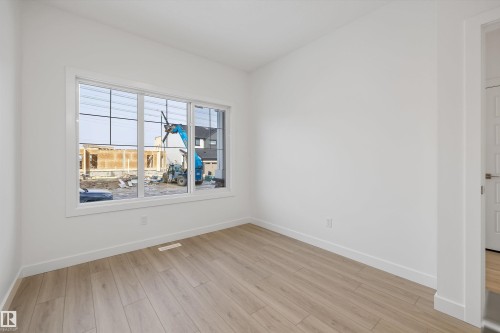 18851 29 Avenue, Edmonton, AB - Indoor Photo Showing Other Room