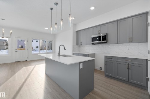 18851 29 Avenue, Edmonton, AB - Indoor Photo Showing Kitchen With Upgraded Kitchen