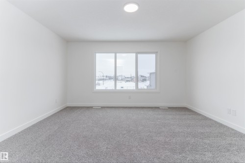 1 Empress Way, Spruce Grove, AB - Indoor Photo Showing Other Room