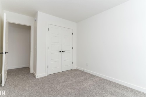1 Empress Way, Spruce Grove, AB - Indoor Photo Showing Other Room