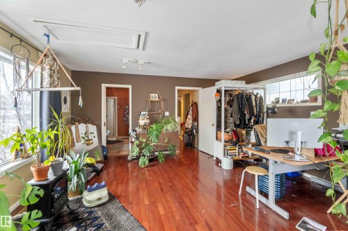 10207 88 Street, Edmonton, AB - Indoor Photo Showing Other Room