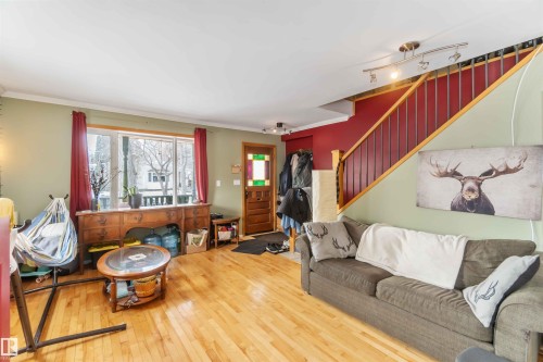 10207 88 Street, Edmonton, AB - Indoor