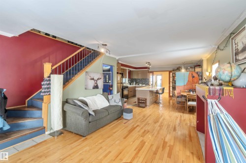 10207 88 Street, Edmonton, AB - Indoor Photo Showing Other Room