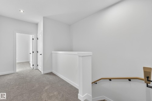 118 Pierwyck Loop, Spruce Grove, AB - Indoor Photo Showing Other Room