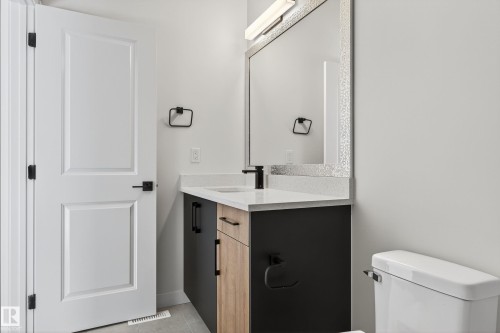118 Pierwyck Loop, Spruce Grove, AB - Indoor Photo Showing Bathroom