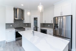 3216 DIXON Way  Edmonton, AB T6W 5L3