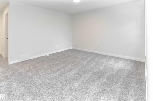 3216 Dixon Way, Edmonton, AB - Indoor Photo Showing Other Room