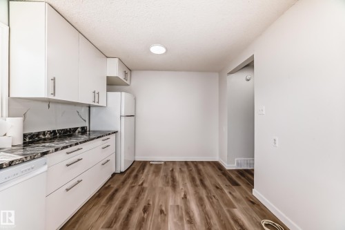 13319 85 Street, Edmonton, AB - Indoor Photo Showing Kitchen