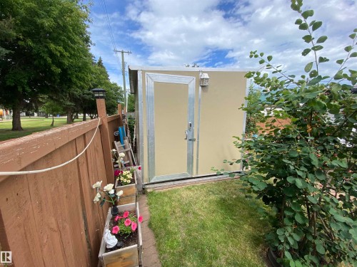 5220 49 Street, Willingdon, AB - Outdoor