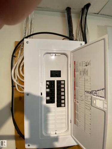 5220 49 Street, Willingdon, AB - Indoor