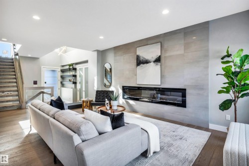 6606 Knox Place, Edmonton, AB - Indoor Photo Showing Living Room With Fireplace