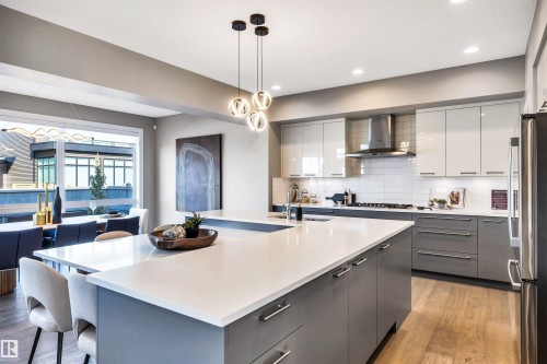 6606 Knox Place, Edmonton, AB - Indoor Photo Showing Kitchen With Upgraded Kitchen
