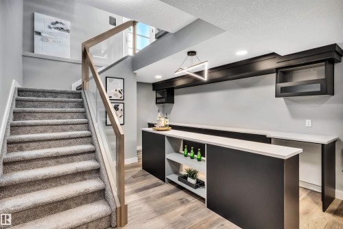 6606 Knox Place, Edmonton, AB - Indoor Photo Showing Other Room