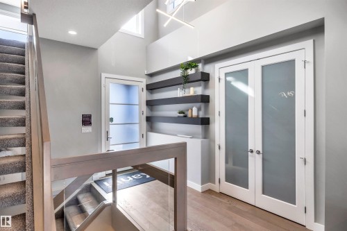 6606 Knox Place, Edmonton, AB - Indoor Photo Showing Other Room