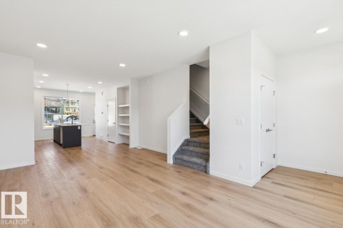 403 30 Street, Edmonton, AB - Indoor