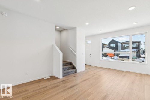 403 30 Street, Edmonton, AB - Indoor