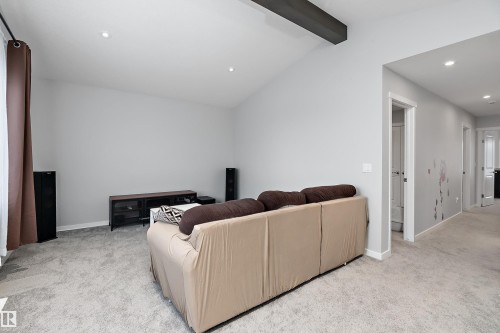 211 Caledon Crescent, Spruce Grove, AB - Indoor Photo Showing Other Room