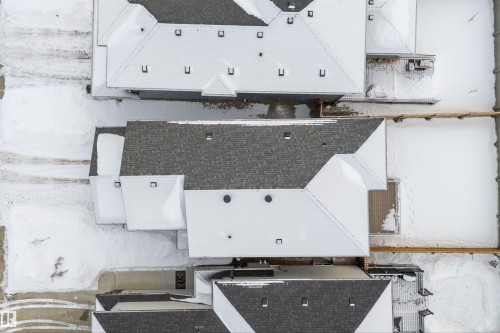 211 Caledon Crescent, Spruce Grove, AB -  Photo Showing Kitchen
