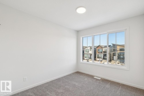 320 30 Street, Edmonton, AB - Indoor Photo Showing Other Room