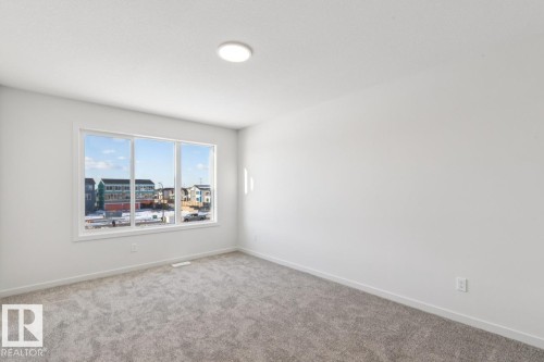 320 30 Street, Edmonton, AB - Indoor Photo Showing Other Room