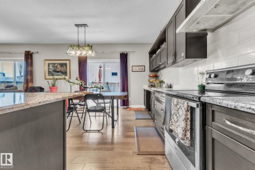 14007 138 Street, Edmonton, AB - Indoor Photo Showing Kitchen With Upgraded Kitchen