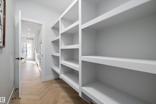 1715 Crossbill Loop, Edmonton, AB - Indoor