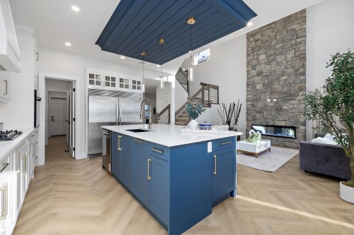 1715 Crossbill Loop, Edmonton, AB - Indoor Photo Showing Kitchen With Upgraded Kitchen