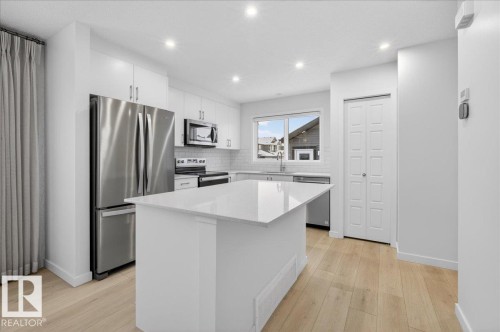 5003 Kinney Link, Edmonton, AB - Indoor Photo Showing Kitchen With Stainless Steel Kitchen With Upgraded Kitchen
